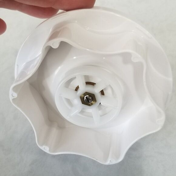 Blender Chef Food Processor by Hamilton Beach - Top Attachment & Blade - Picture 8 of 11